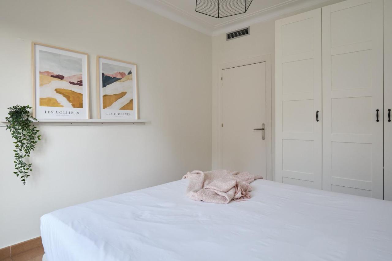 Casa Cosi - Casanova 7 Apartment Barcelona Bagian luar foto
